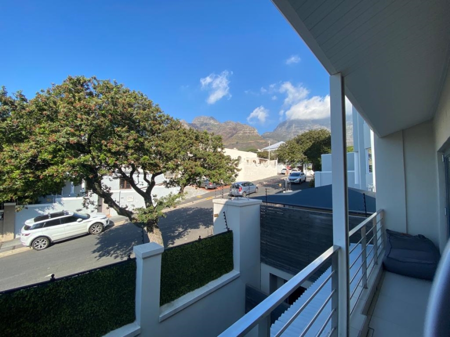 2 Bedroom Property for Sale in Vredehoek Western Cape